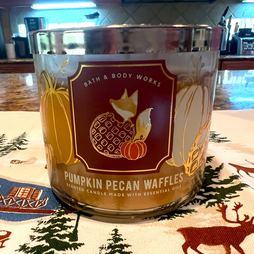 NEW Bath & Body Works Pumpkin Pecan Waffles